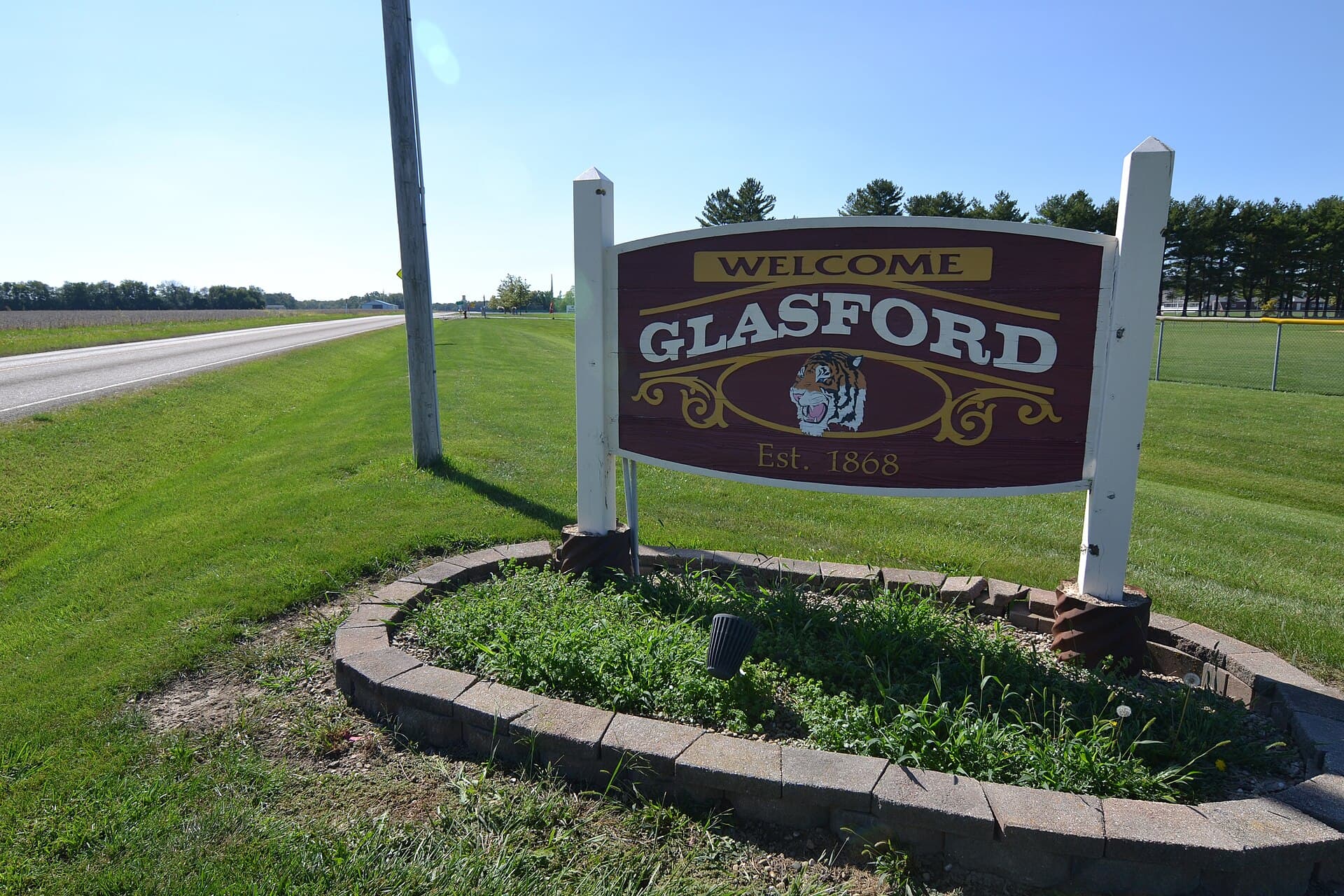 Glasford / Kingston Mines / Banner skyline